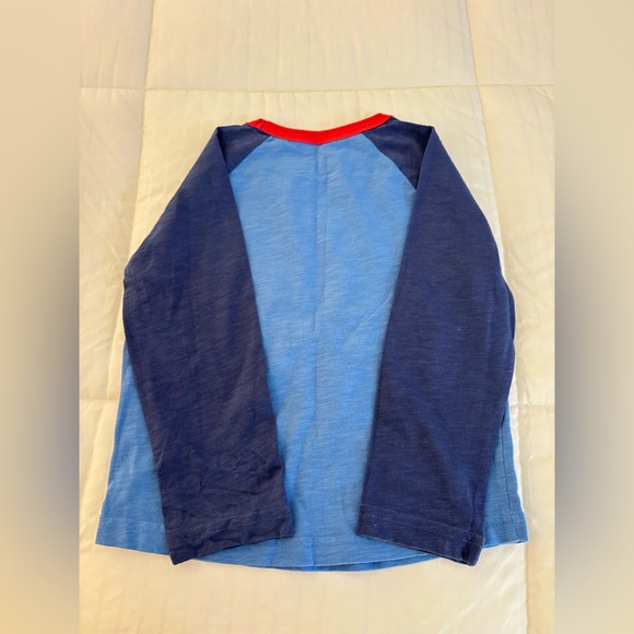 Mini Boden Boys Space Blue Shirt with Red Trim Sz 4-5 - Picture 3 of 3